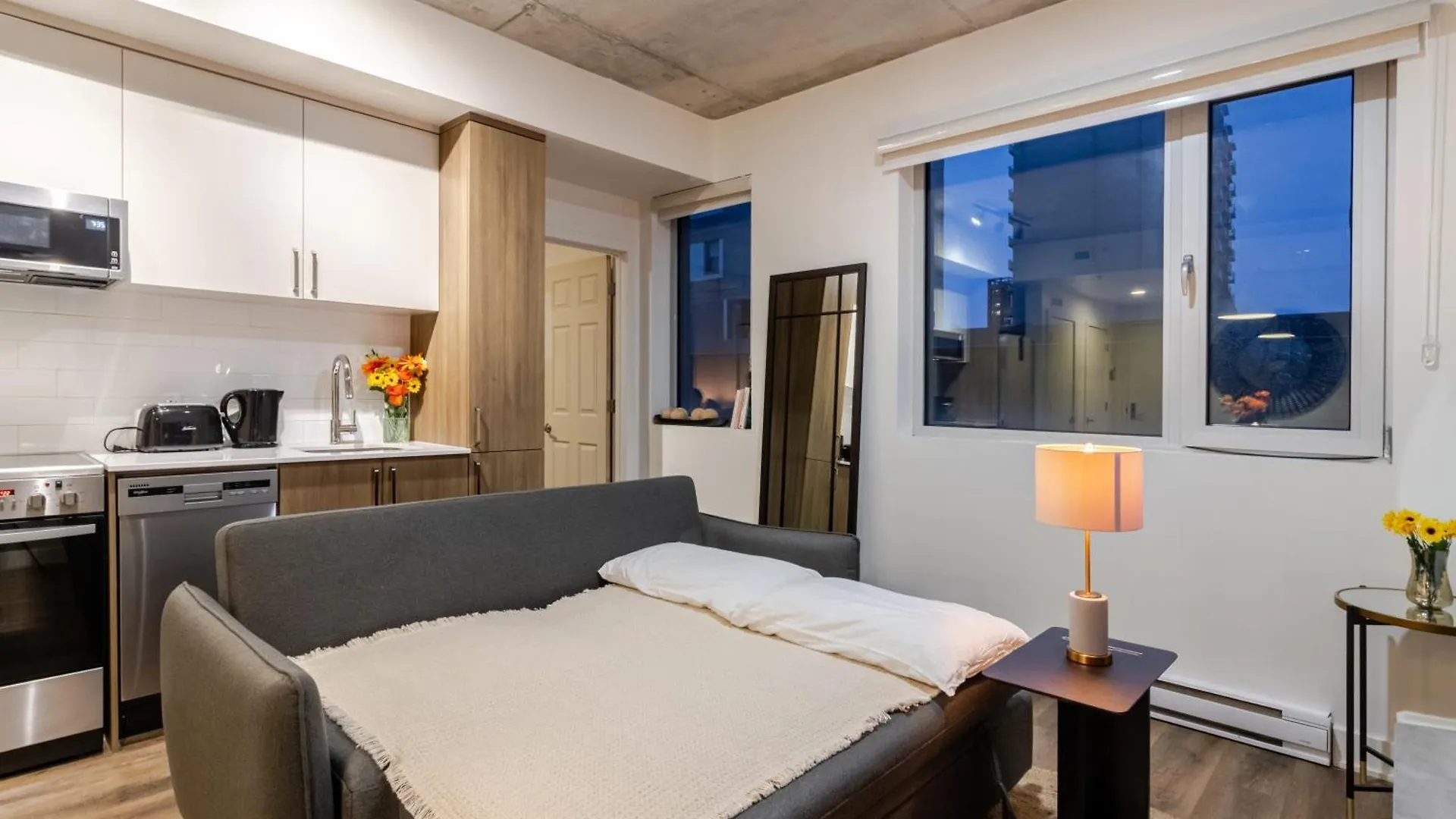Cute 1Bdr Apt In Ste-Catherine - Mtl Live Spot Zw0 Montreal Apartment