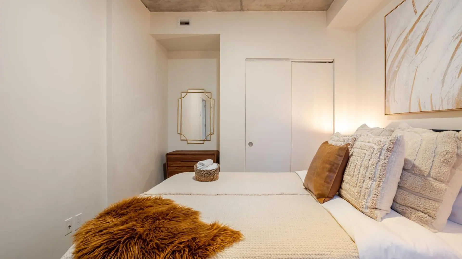 Cute 1Bdr Apt In Ste-Catherine - Mtl Live Spot Zw0 Montreal Apartment